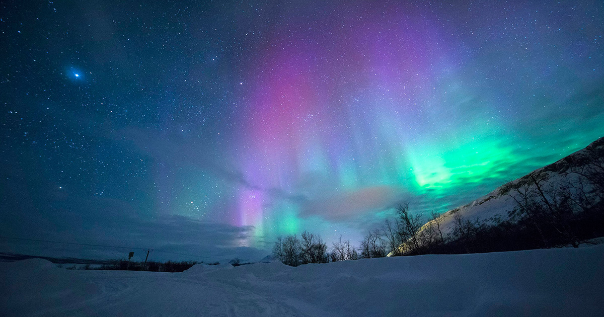 Track the Aurora: Real-Time Northern Lights Visibility & Predictions